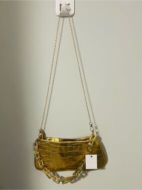 🆕 Gold Croc-Embossed Shoulder Bag with Chain Strap